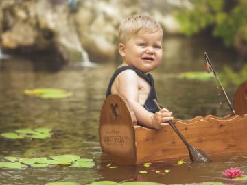 Pour ce début de semaine, je continue avec la journée Spécial anniversaire🥳🎈🎁 de ce petit bonhomme, un petit pêcheur en pleine nature, il s'est éclaté petit...