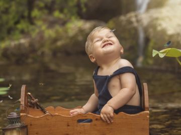 Pour ce début de semaine, je continue avec la journée Spécial anniversaire🥳🎈🎁 de ce petit bonhomme, un petit pêcheur en pleine nature, il s'est éclaté petit...